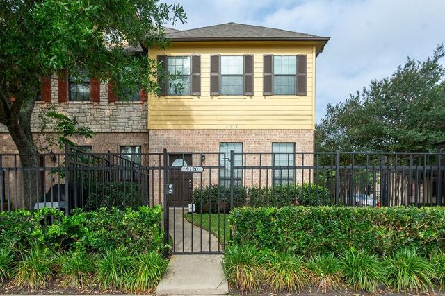 9120 Lakes At 610 Drive, Houston, TX 77054