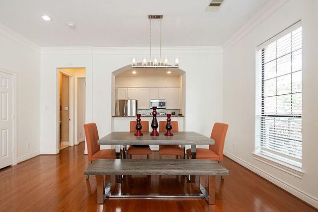 9120 Lakes At 610 Drive, Houston, TX 77054