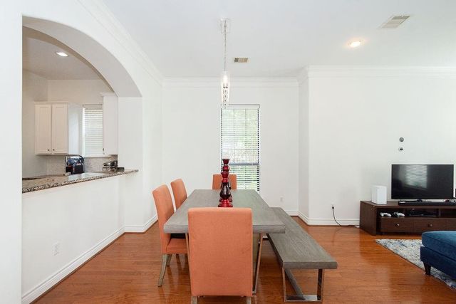 9120 Lakes At 610 Drive, Houston, TX 77054