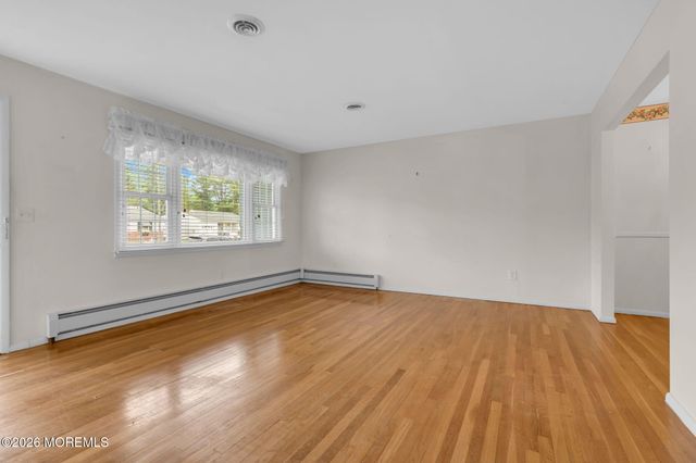 112 Georgetown Road, Toms River, NJ 08757