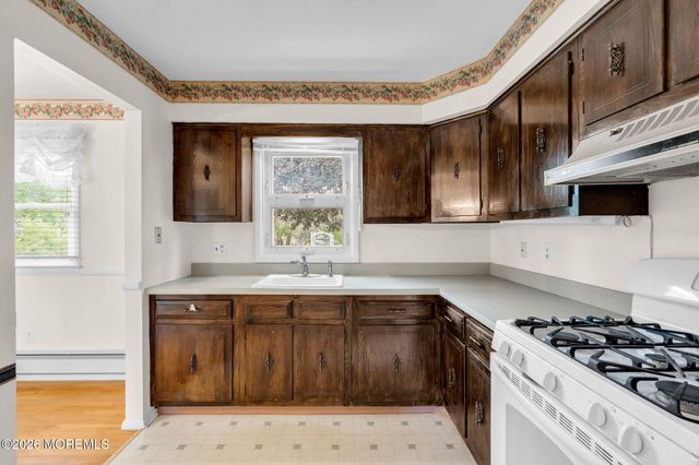 112 Georgetown Road, Toms River, NJ 08757
