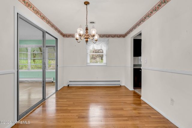 112 Georgetown Road, Toms River, NJ 08757