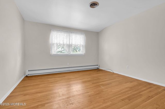 112 Georgetown Road, Toms River, NJ 08757