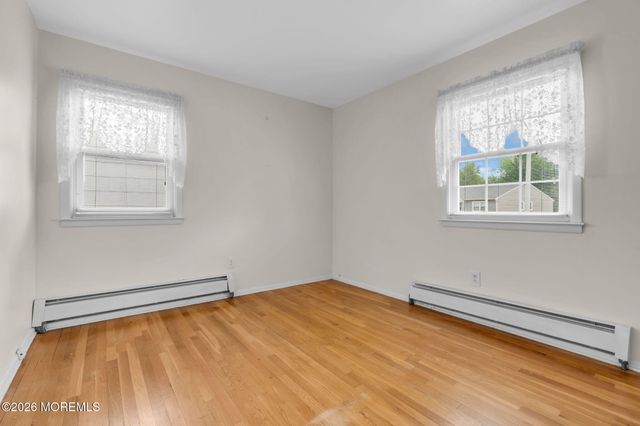 112 Georgetown Road, Toms River, NJ 08757