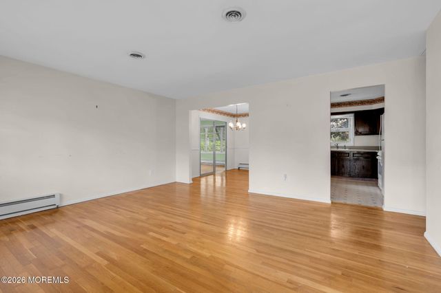 112 Georgetown Road, Toms River, NJ 08757