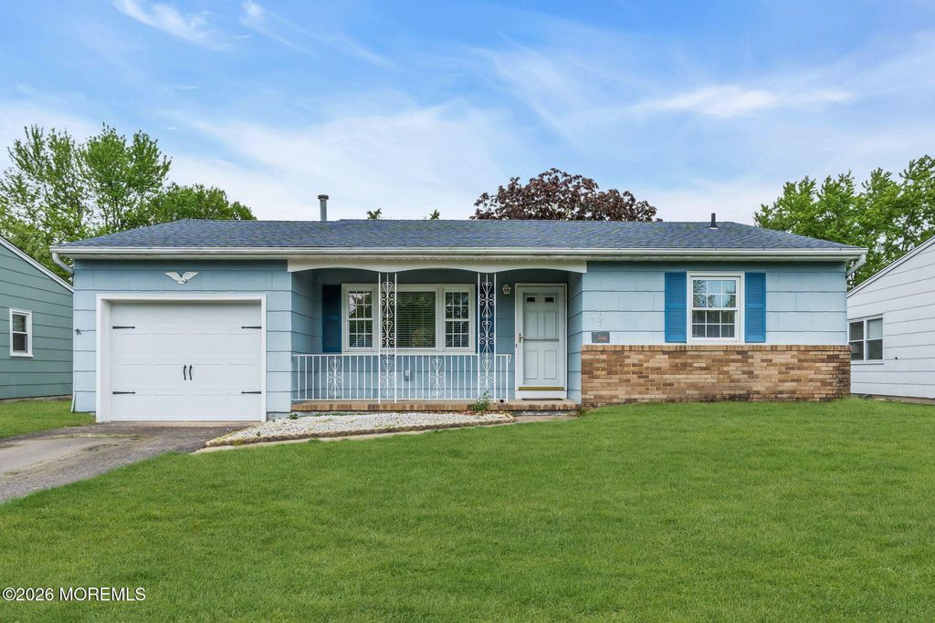 112 Georgetown Road, Toms River, NJ 08757
