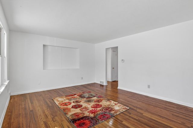 406 Bayliss Avenue, Rockford, IL 61101