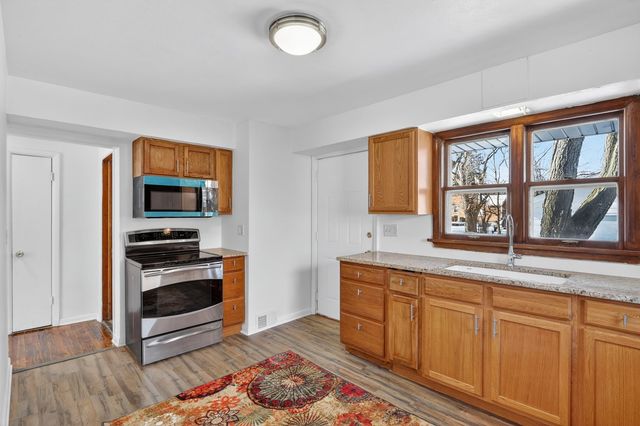 406 Bayliss Avenue, Rockford, IL 61101