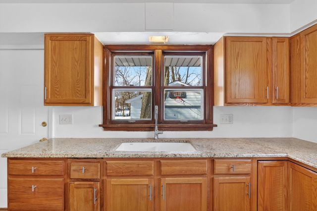 406 Bayliss Avenue, Rockford, IL 61101