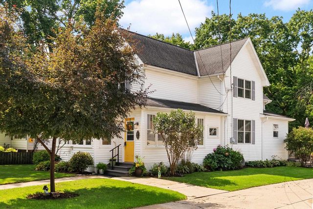217 Randolph Street, Walworth, WI 53184