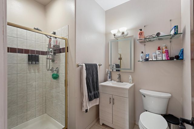 8804 Vallejo Place NE, Albuquerque, NM 87122