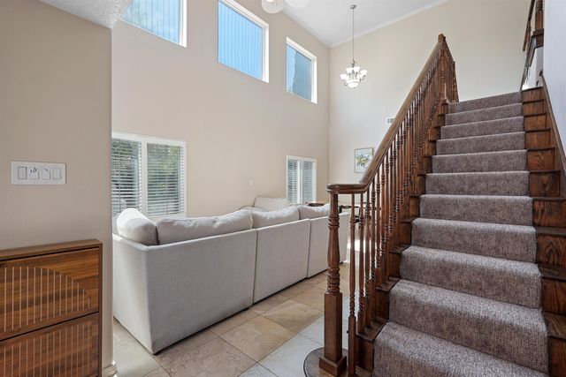 8804 Vallejo Place NE, Albuquerque, NM 87122