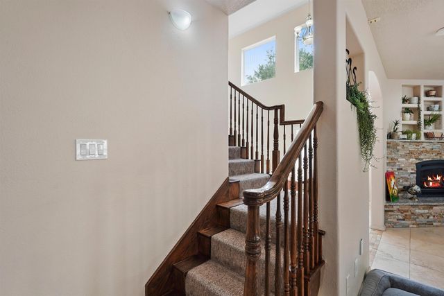 8804 Vallejo Place NE, Albuquerque, NM 87122