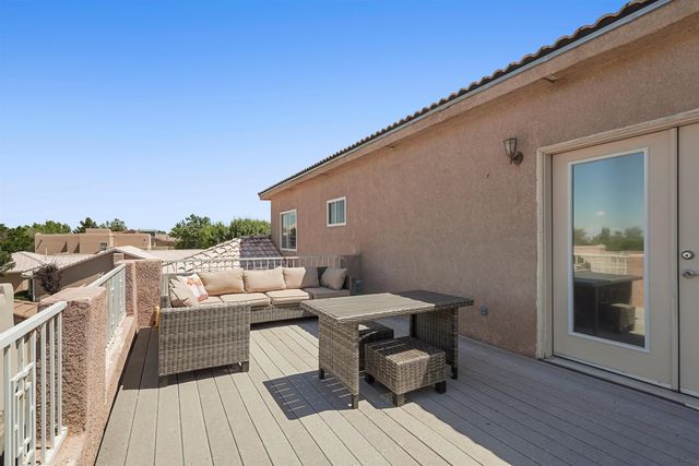 8804 Vallejo Place NE, Albuquerque, NM 87122