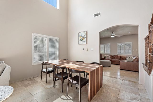 8804 Vallejo Place NE, Albuquerque, NM 87122
