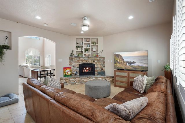 8804 Vallejo Place NE, Albuquerque, NM 87122