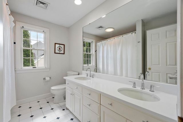 54 William Street, Andover, MA 01810
