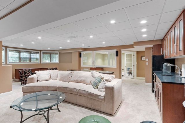 54 William Street, Andover, MA 01810