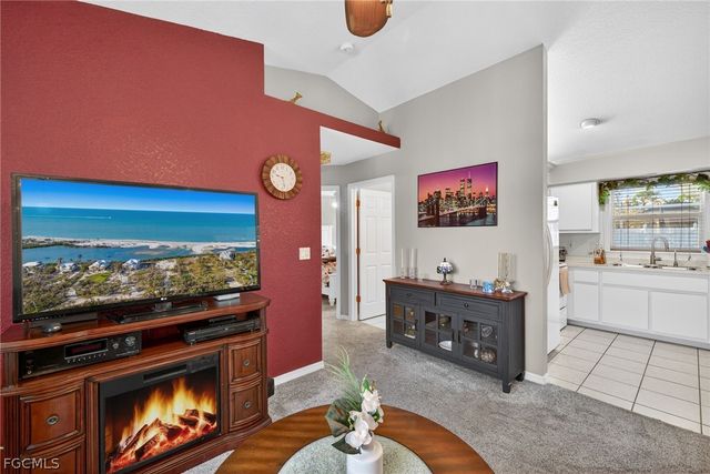 1114 SE 14th TER, Cape Coral, FL 33990