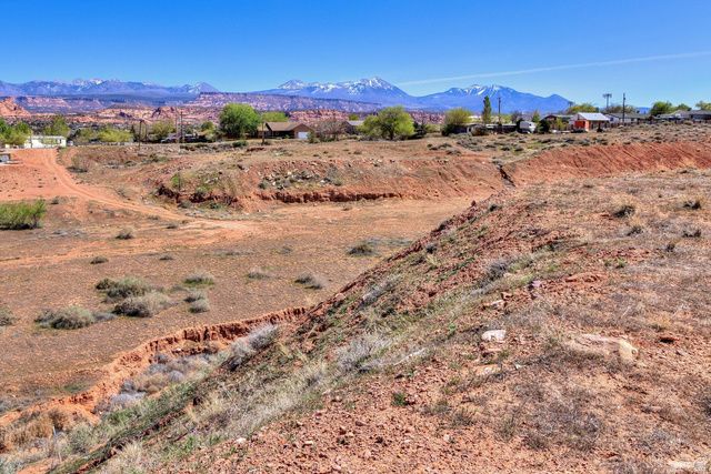 2001 S HIGHWAY 191, Moab, UT 84532