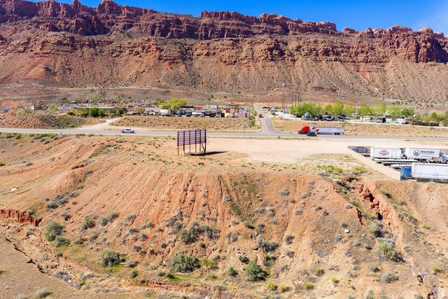 2001 S HIGHWAY 191, Moab, UT 84532