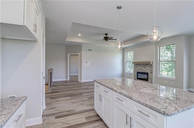 1828 N 92nd Terrace, Kansas City, KS 66112