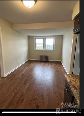 1061 King Georges Post Road, Edison, NJ 08837