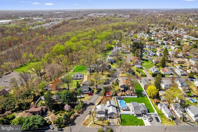 4564 OAK AVE, Feasterville Trevose, PA 19053