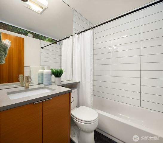 113 NW Lake Roesiger Road, Snohomish, WA 98290
