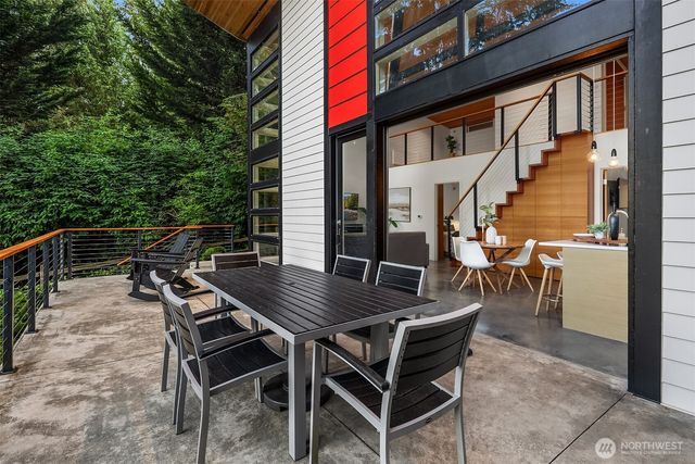 113 NW Lake Roesiger Road, Snohomish, WA 98290