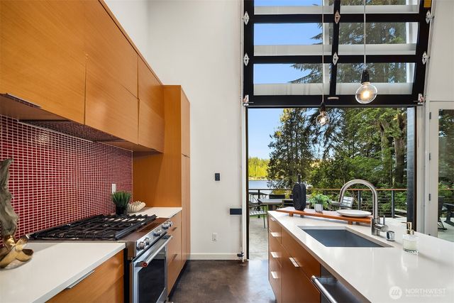 113 NW Lake Roesiger Road, Snohomish, WA 98290