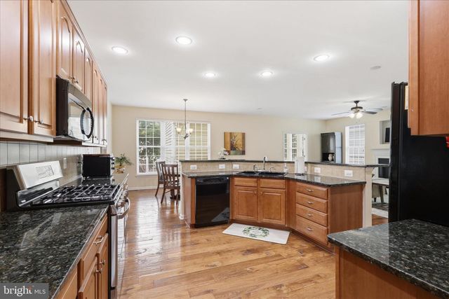 25202 JUSTICE DR, Chantilly, VA 20152
