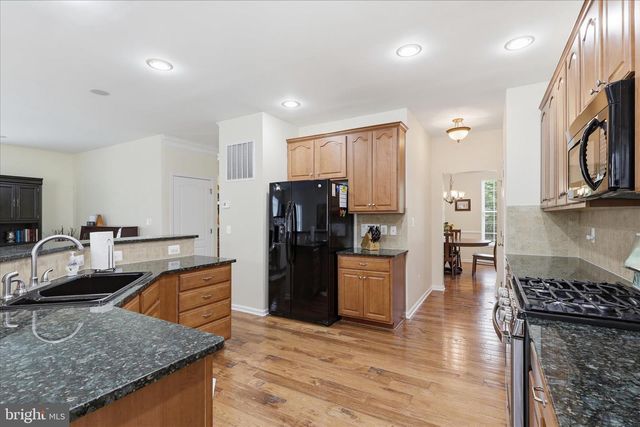 25202 JUSTICE DR, Chantilly, VA 20152