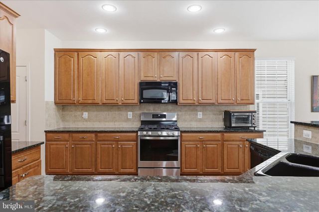 25202 JUSTICE DR, Chantilly, VA 20152
