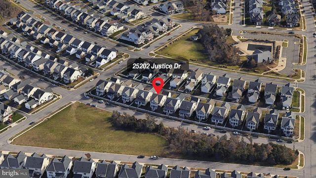 25202 JUSTICE DR, Chantilly, VA 20152