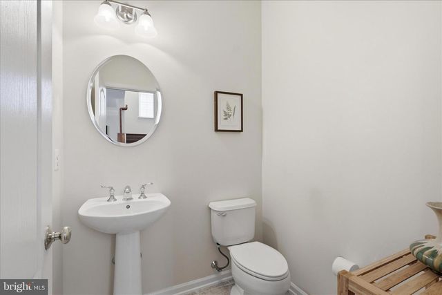 25202 JUSTICE DR, Chantilly, VA 20152