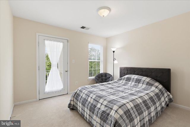 25202 JUSTICE DR, Chantilly, VA 20152