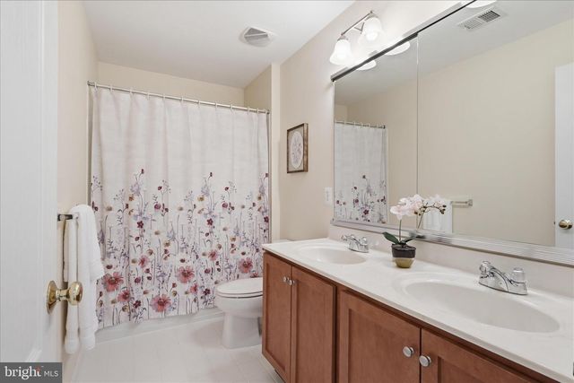25202 JUSTICE DR, Chantilly, VA 20152