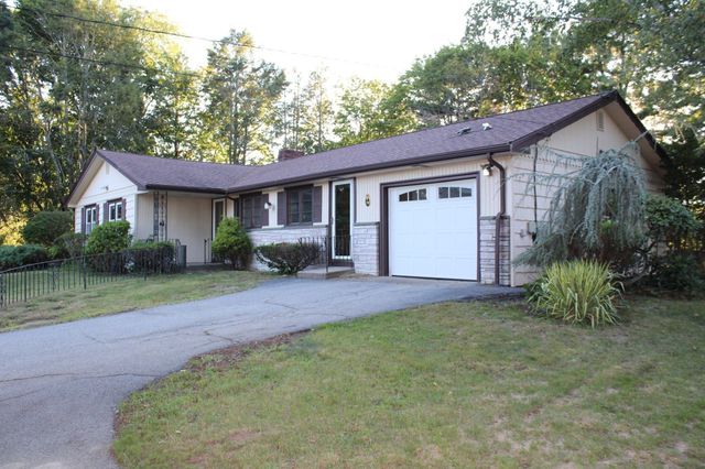 28 Richardi Lane, Braintree, MA 02184