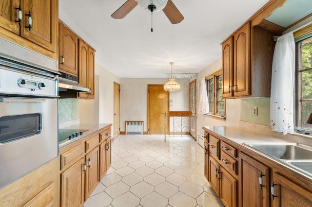 28 Richardi Lane, Braintree, MA 02184