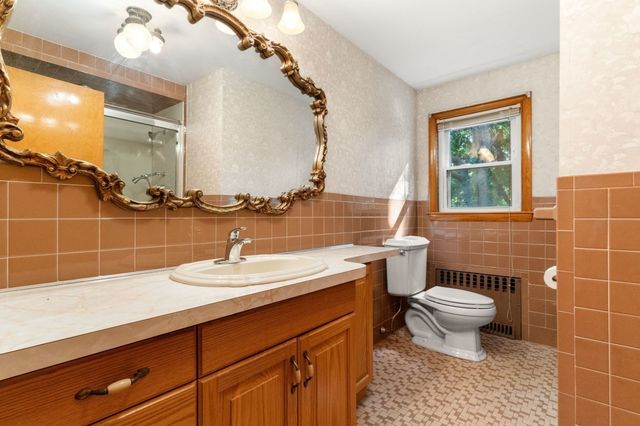 28 Richardi Lane, Braintree, MA 02184
