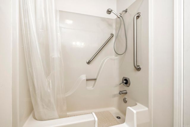 1 Cortez Way, Hot Springs Village, AR 71909