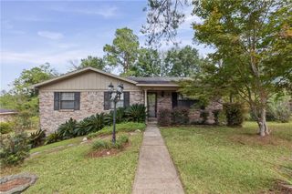 36 Ridgeview Drive, Chickasaw, AL 36611