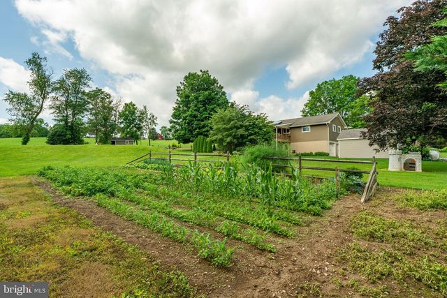 1504 BRUNNERVILLE RD, Lititz, PA 17543