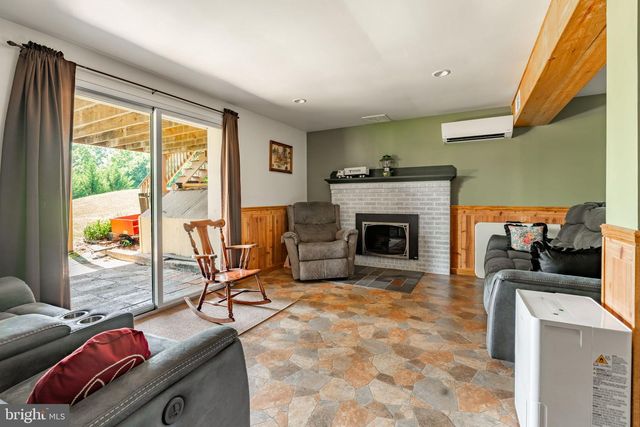 1504 BRUNNERVILLE RD, Lititz, PA 17543