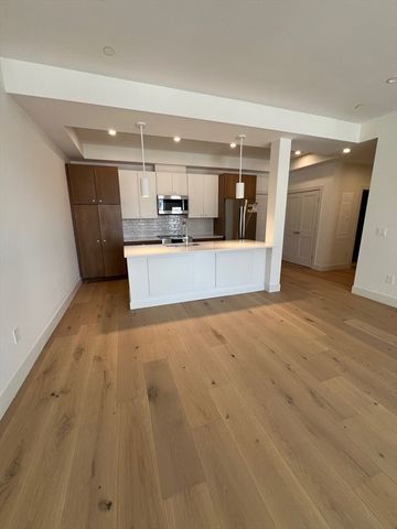 105 Sea Street 205, Quincy, MA 02169