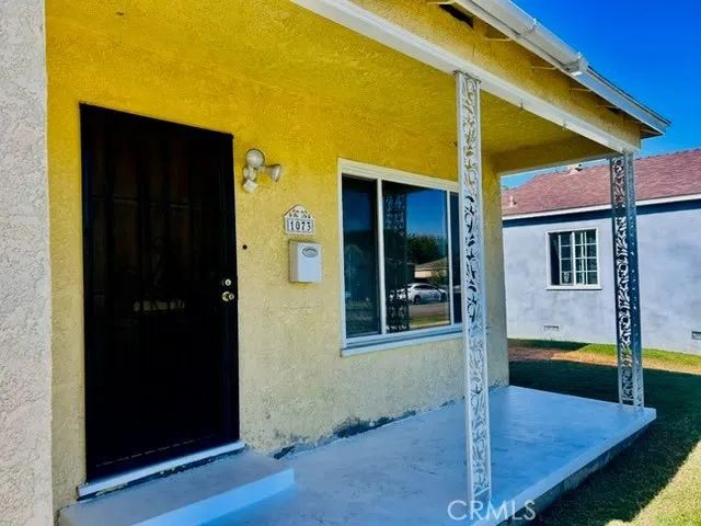 1073 E Plymouth Street, Long Beach, CA 90805