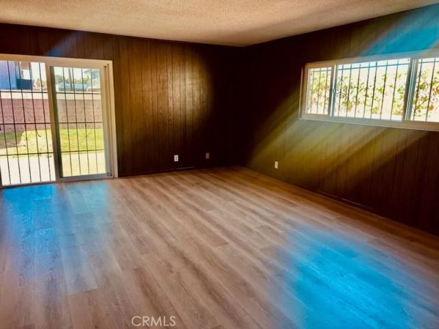 1073 E Plymouth Street, Long Beach, CA 90805