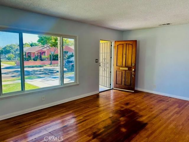 1073 E Plymouth Street, Long Beach, CA 90805
