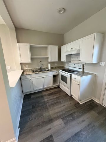 1711 Oriental Street, Bonham, TX 75418